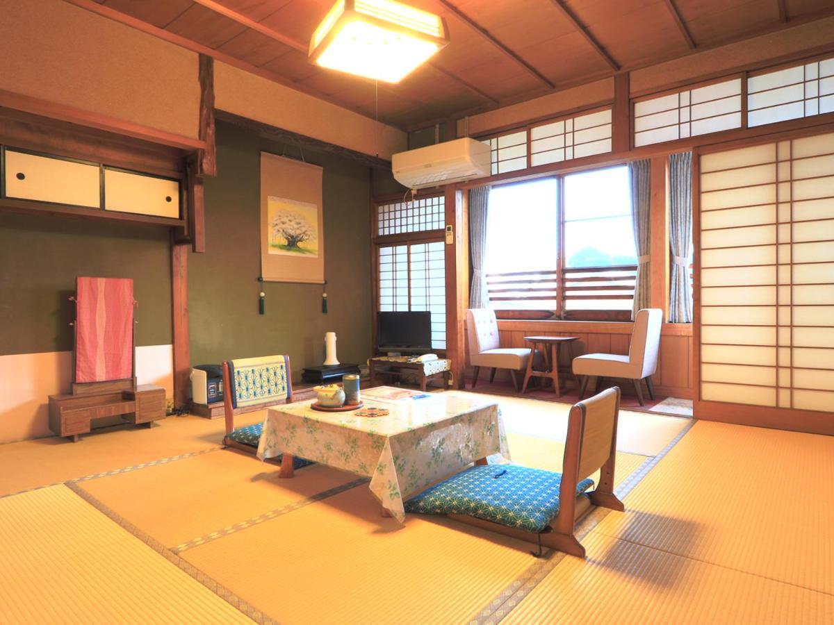 Ougiya Ryokan Toyooka  Exterior photo